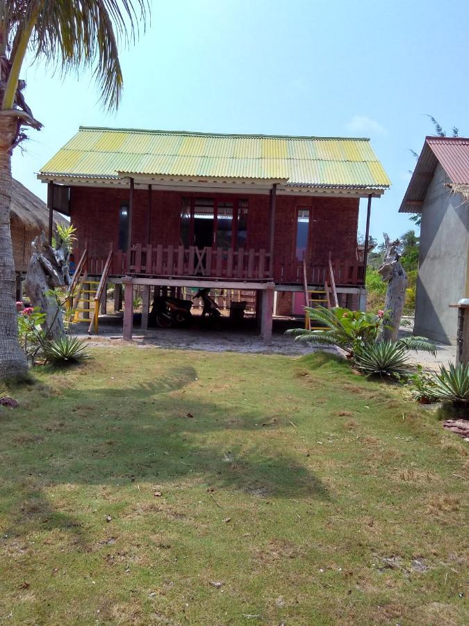 Asari Timo Cottage Karimunjawa Exteriör bild