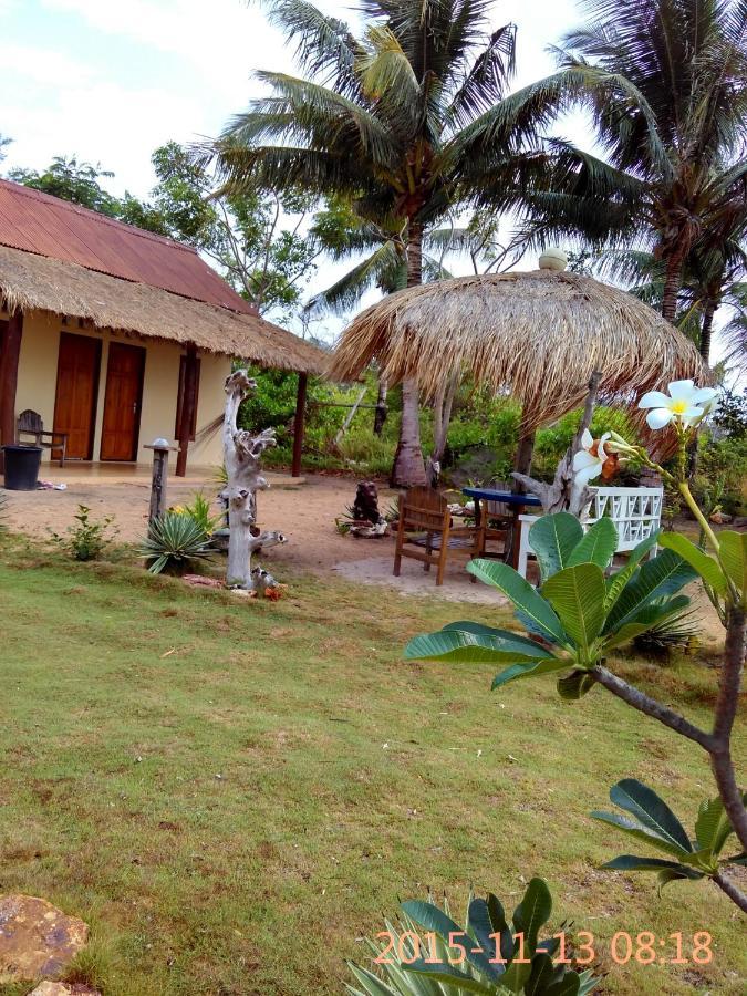 Asari Timo Cottage Karimunjawa Exteriör bild