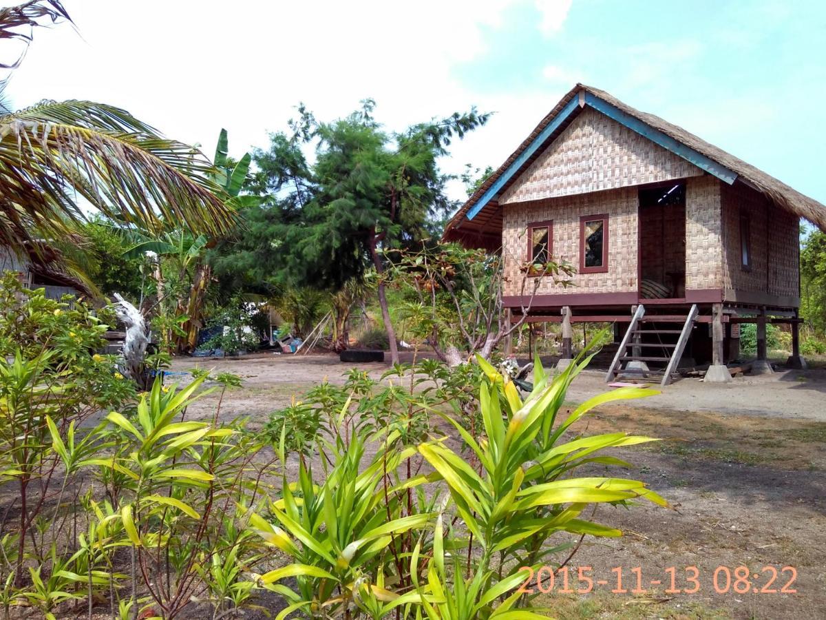 Asari Timo Cottage Karimunjawa Exteriör bild