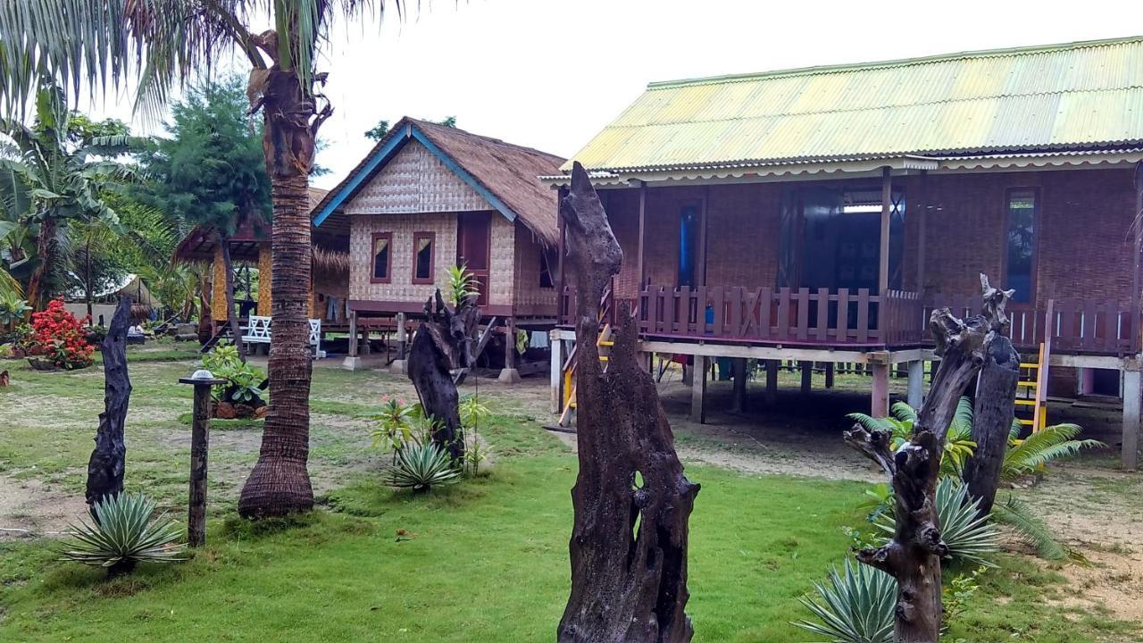 Asari Timo Cottage Karimunjawa Exteriör bild